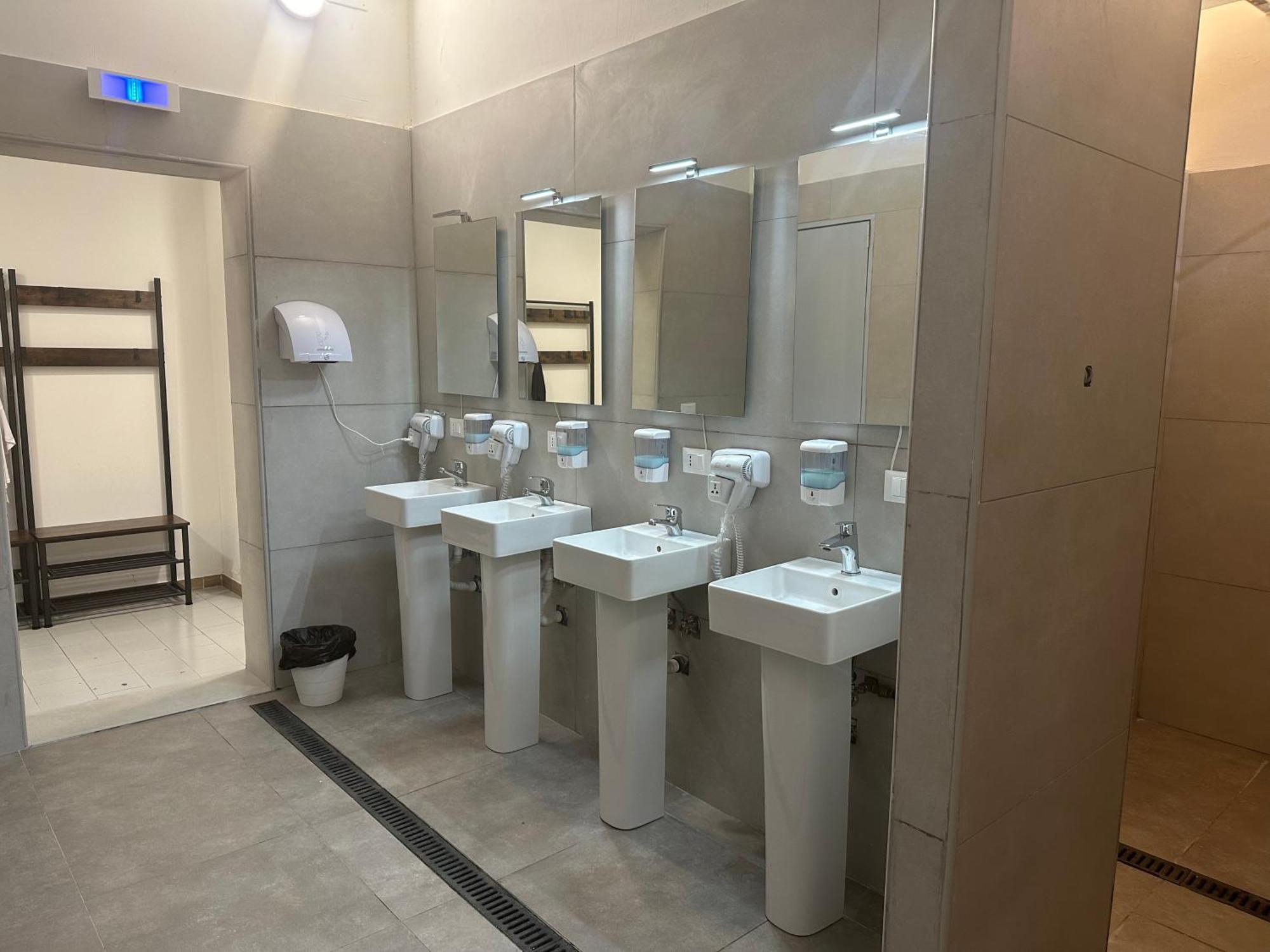 Cconforthotels Host Bari Centrale Exterior photo