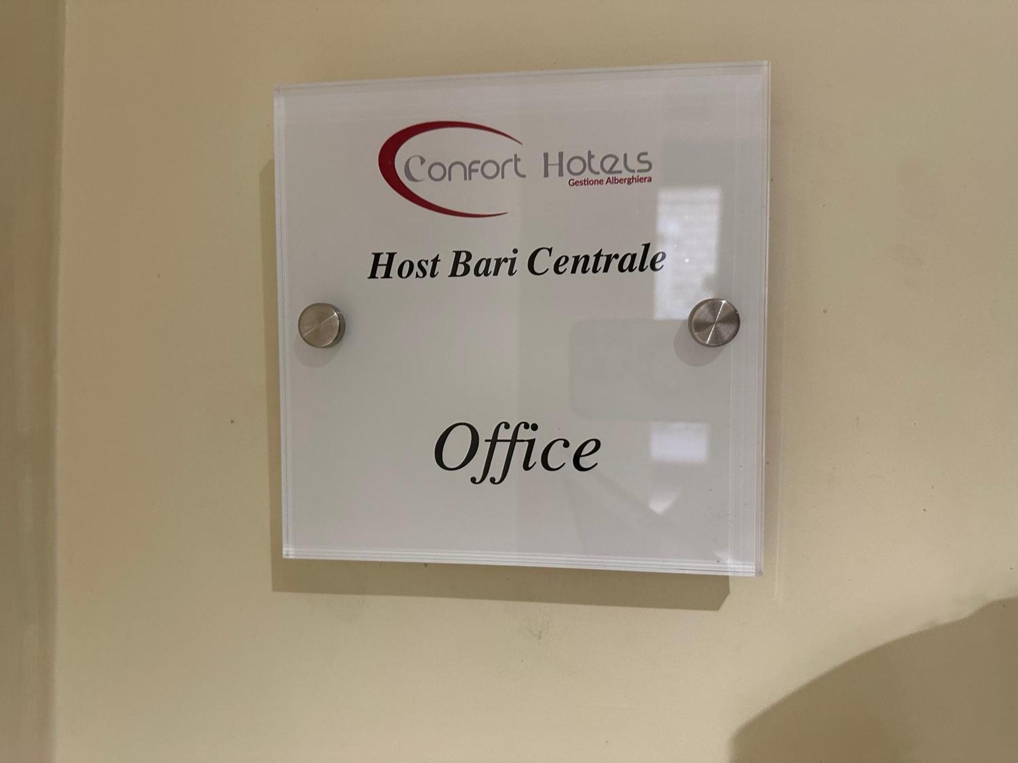 Cconforthotels Host Bari Centrale Exterior photo