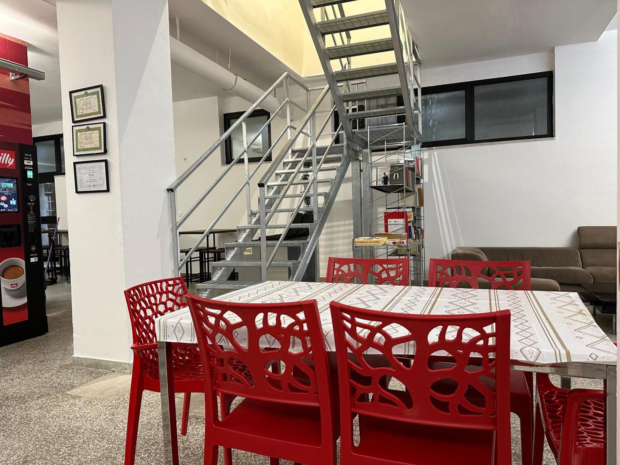 Cconforthotels Host Bari Centrale Exterior photo