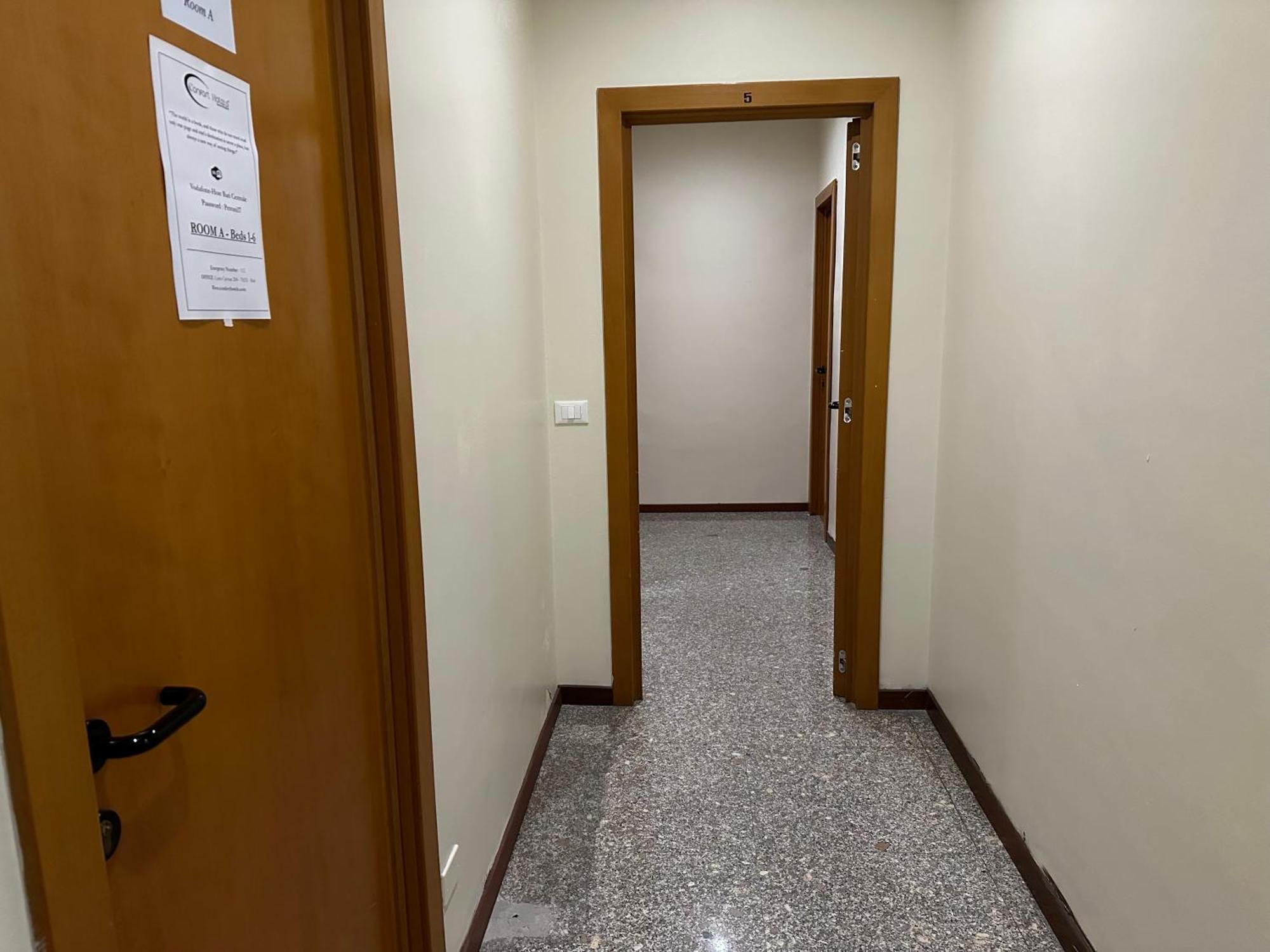 Cconforthotels Host Bari Centrale Exterior photo